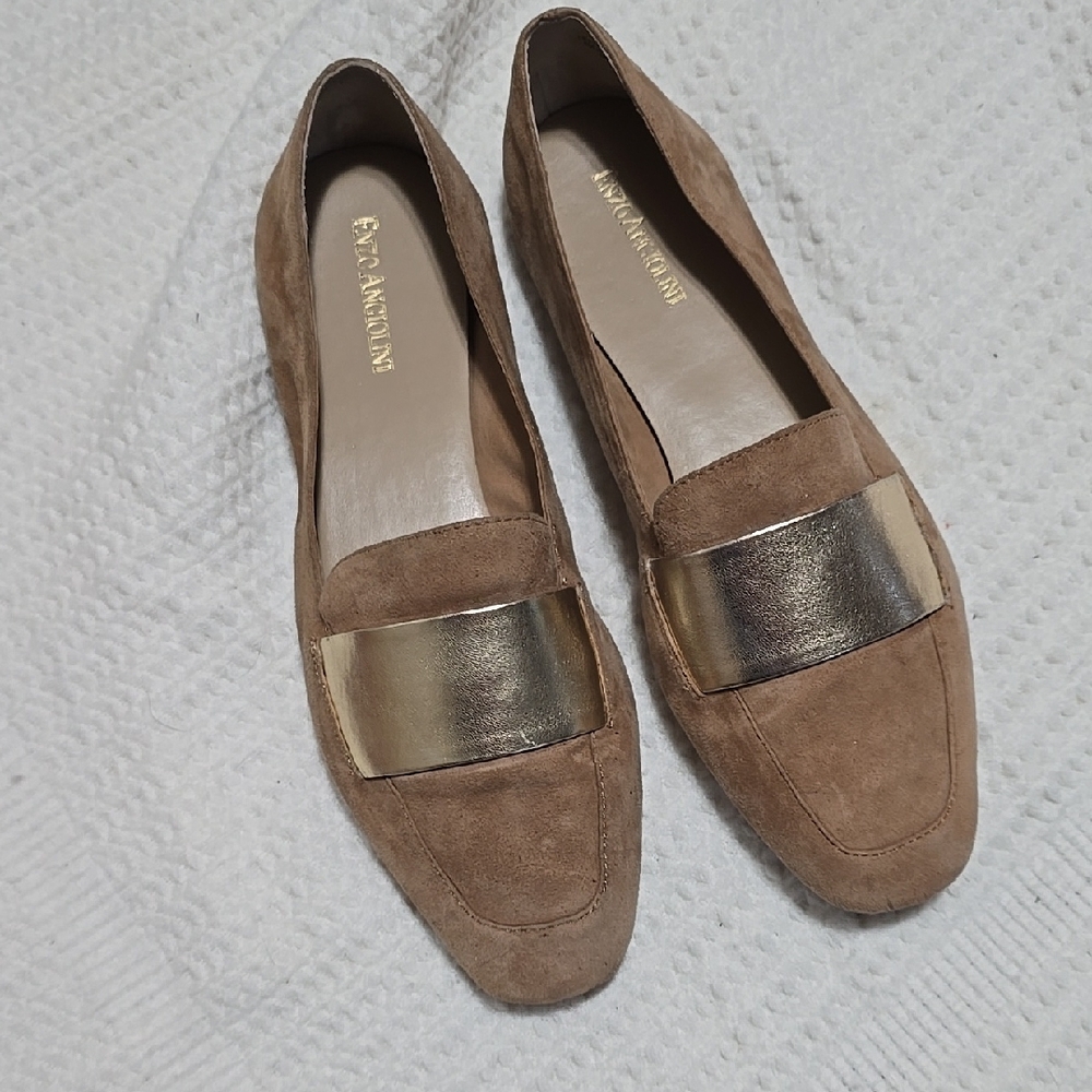 Enzo Angiolini Tan Loafers with Gold Detail